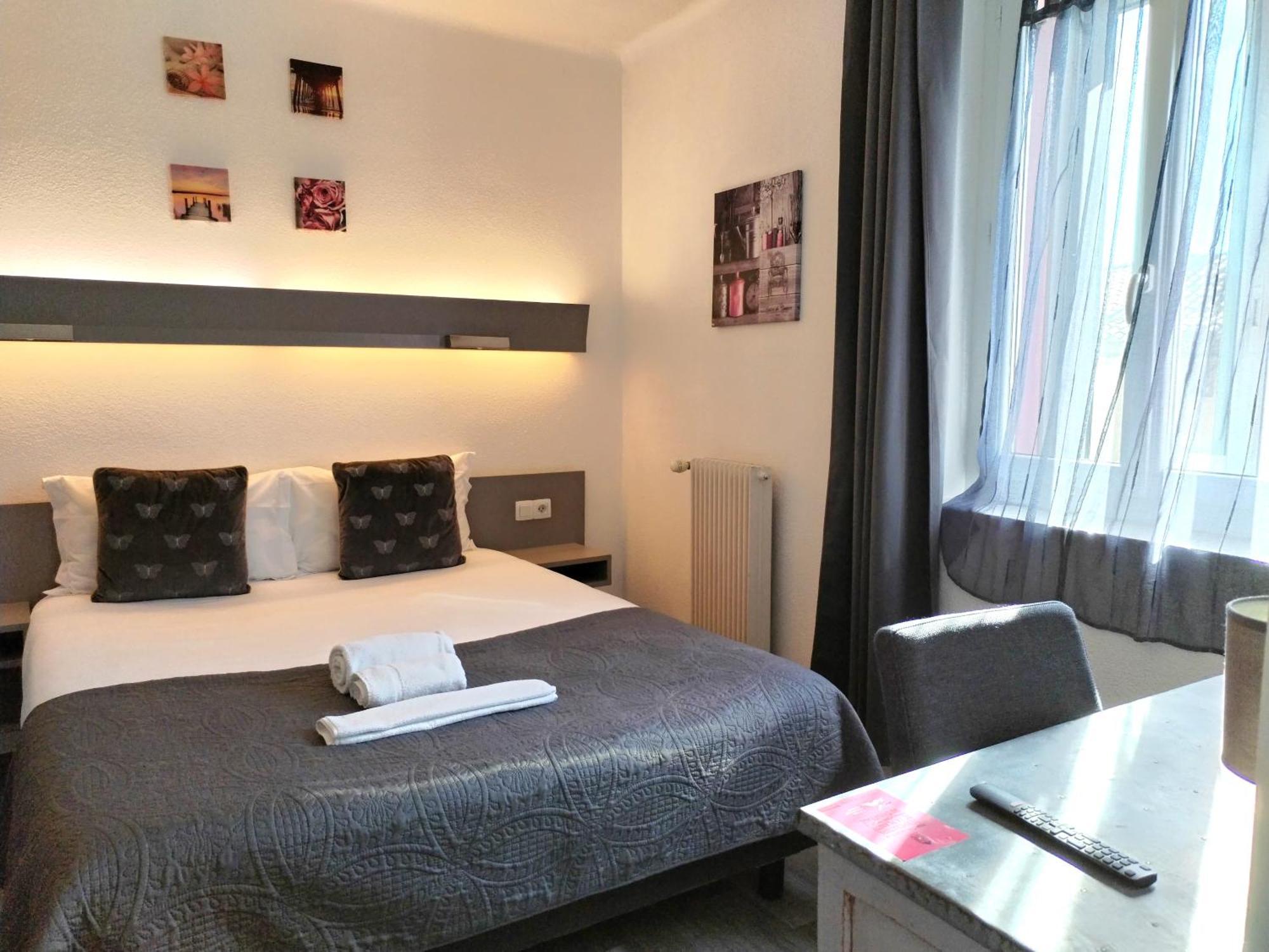 Hotel La Bastide D'Entraigues Ngoại thất bức ảnh