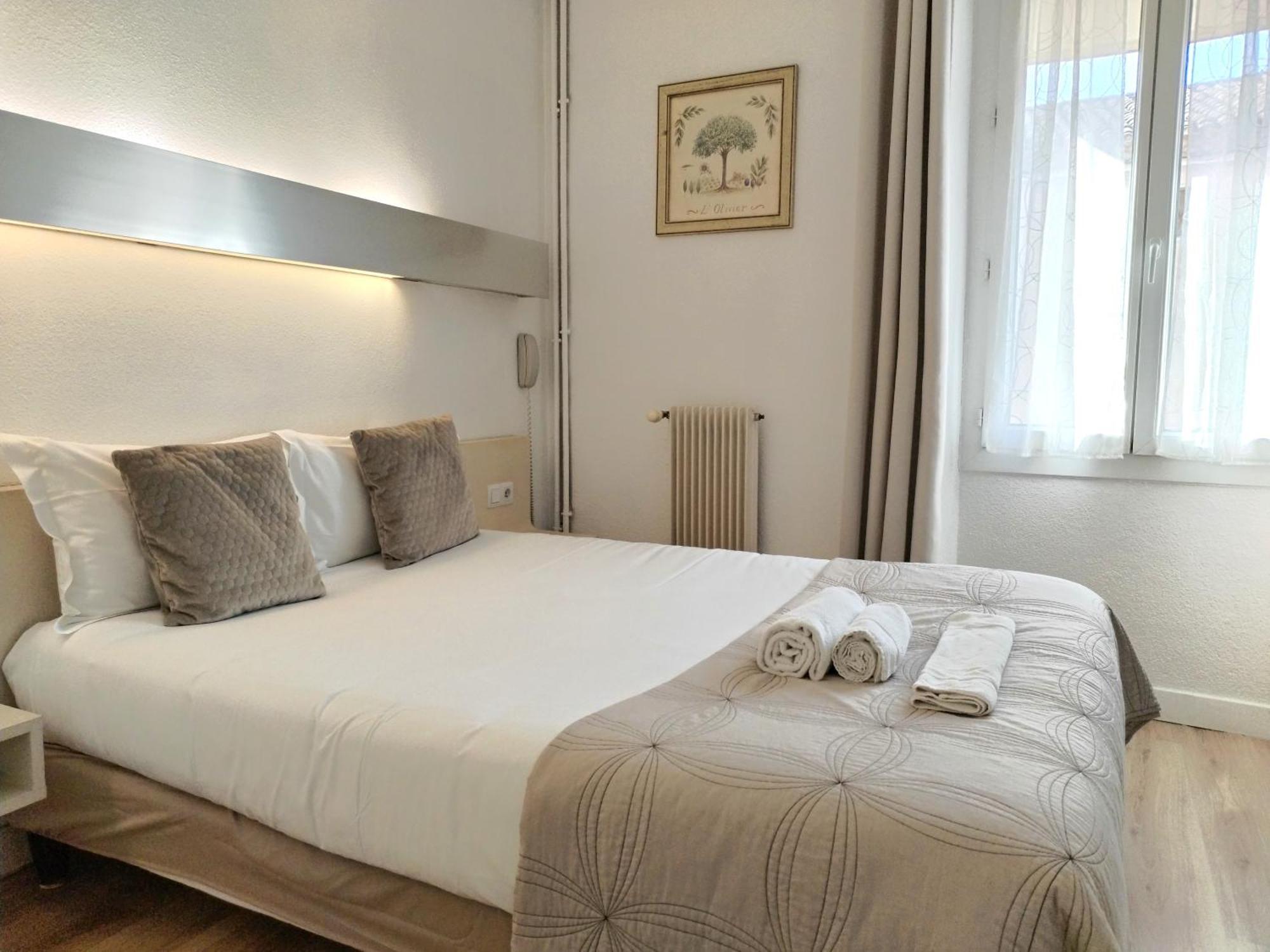 Hotel La Bastide D'Entraigues Ngoại thất bức ảnh