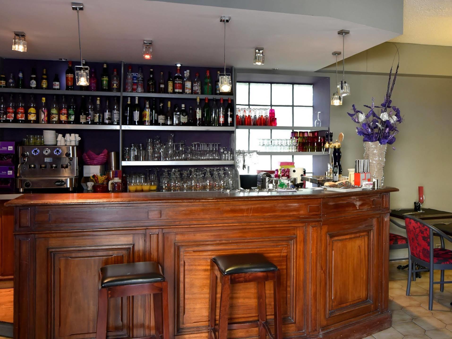 Hotel La Bastide D'Entraigues Ngoại thất bức ảnh